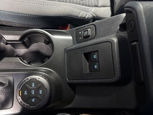 Used 2022 Ford Bronco Outer Banks image 18