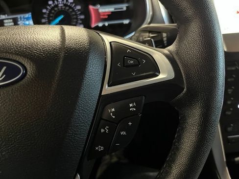 Used 2018 Ford Edge Titanium w/ Equipment Group 302A AWD/4WD image 23