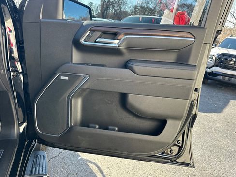 Used 2025 GMC Sierra 1500 SLT w/ SLT Premium Plus Package image 15