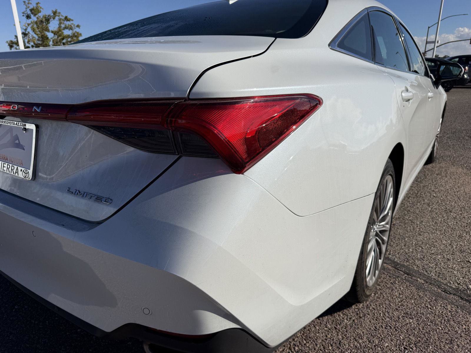 Used 2020 Toyota Avalon Limited w/ Advanced Safety Package FWD image 13