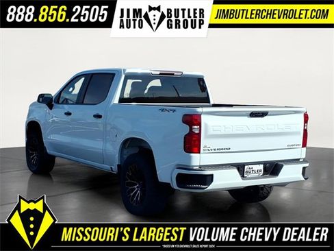 New 2025 Chevrolet Silverado 1500 Custom image 2