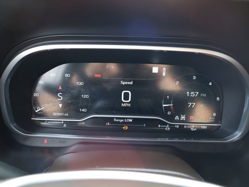 Used 2023 GMC Yukon XL SLT w/ SLT Premium Package image 27