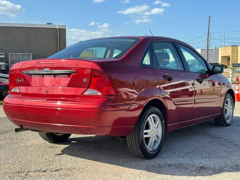 Used 2003 Ford Focus SE FWD image 7