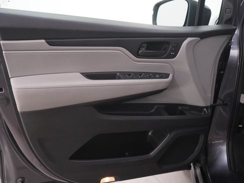 Used 2018 Honda Odyssey EX-L image 20
