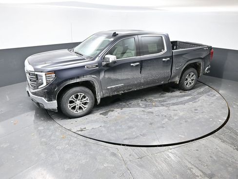 Used 2024 GMC Sierra 1500 SLT image 19