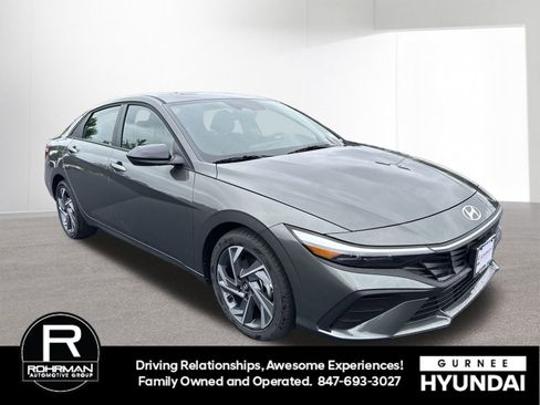 Certified 2025 Hyundai Elantra Sport image 2