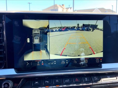 Used 2024 Chevrolet Silverado 1500 LTZ image 28