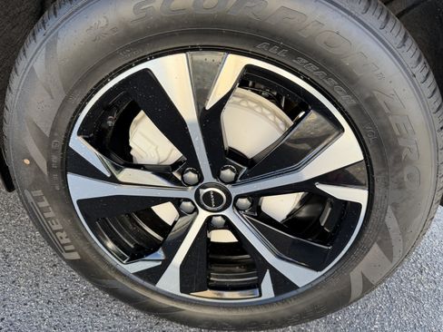 New 2026 Volvo XC60 B5 Core image 33