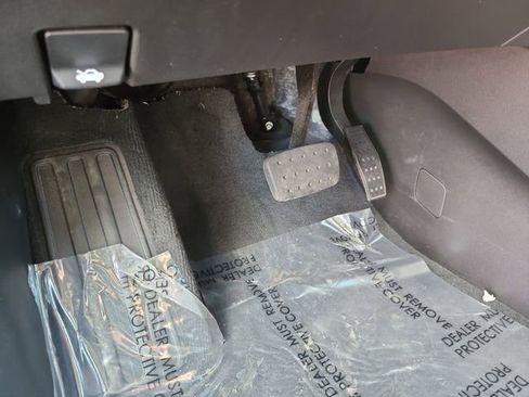 Certified 2023 Chevrolet Traverse RS w/ LPO, Floor Liner Package image 34