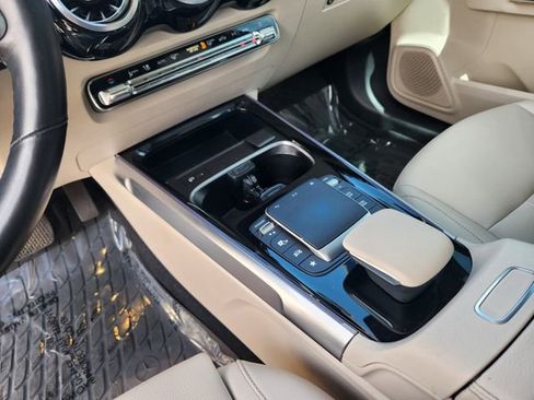 Certified 2022 Mercedes-Benz GLB 250 4MATIC image 26