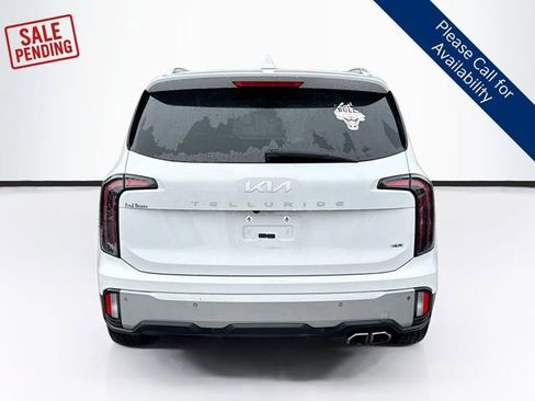 Used 2023 Kia Telluride EX w/ EX Captain's Chair Package image 6