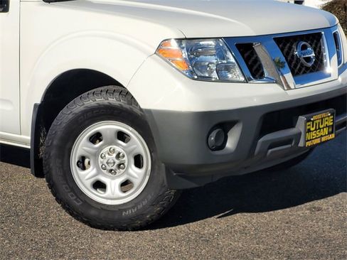 Used 2021 Nissan Frontier S image 9