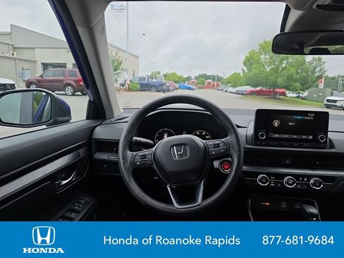 Used 2023 Honda CR-V LX image 14
