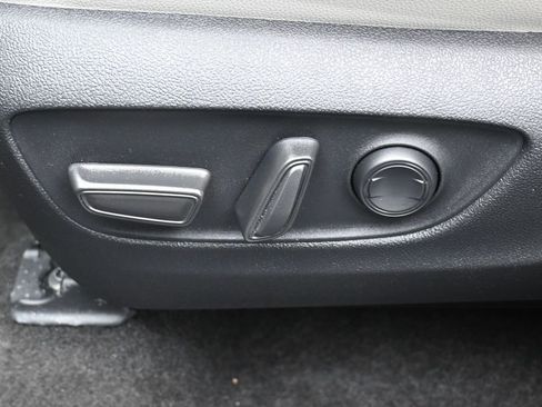 Certified 2026 Toyota Grand Highlander XLE image 12