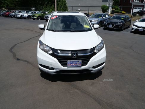 Used 2018 Honda HR-V EX image 3