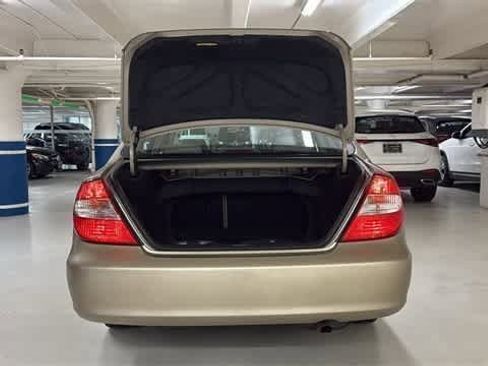 Used 2003 Toyota Camry LE image 8