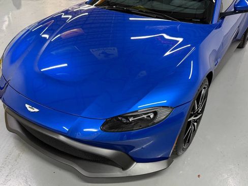 Used 2020 Aston Martin V8 Vantage Coupe image 28