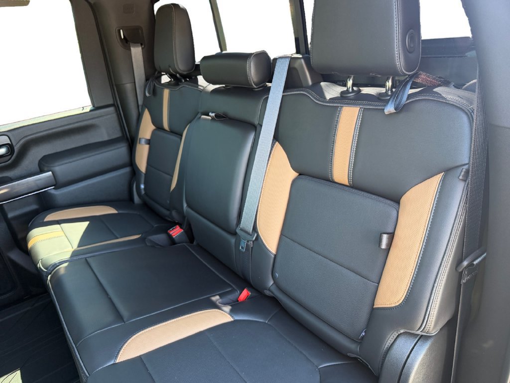 Used 2021 Chevrolet Silverado 2500 LTZ w/ Carhartt Edition AWD/4WD image 13