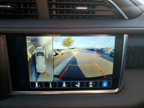 Used 2022 GMC Yukon Denali w/ Denali Premium Package image 44