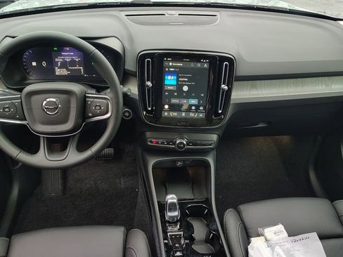 New 2026 Volvo XC40 B5 Plus w/ Climate Package image 12