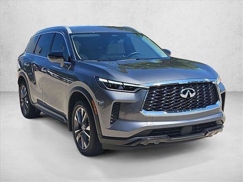 Used 2025 INFINITI QX60 Luxe FWD image 3