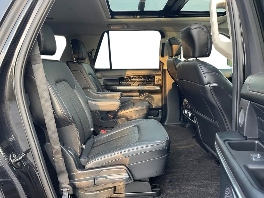 Used 2020 Ford Expedition Max Platinum AWD/4WD image 22