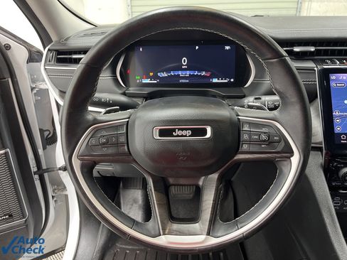 Used 2022 Jeep Grand Cherokee L Limited w/ Black Appearance Package image 20