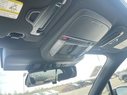 Used 2025 Subaru Forester Touring w/ Popular Package - Touring image 18