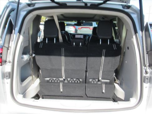 Used 2024 Chrysler Pacifica Limited image 33