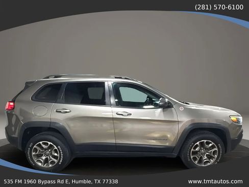 Used 2020 Jeep Cherokee Trailhawk w/ Cold Weather Group AWD/4WD image 7