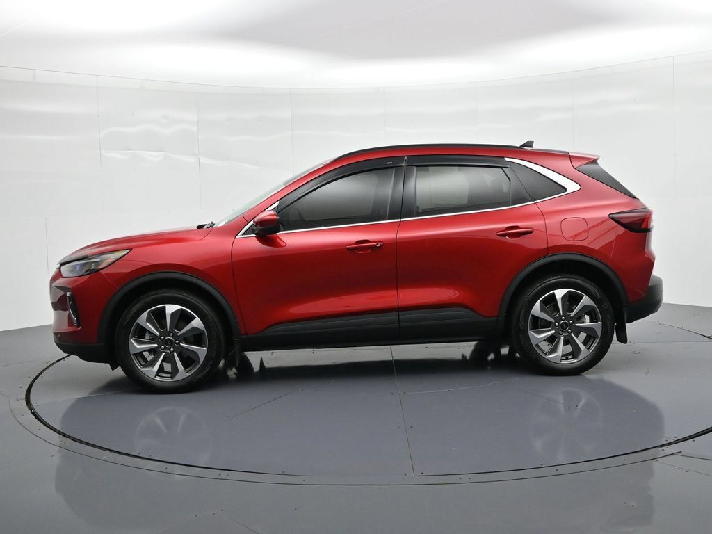 Certified 2023 Ford Escape Platinum AWD/4WD image 9