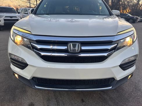Used 2017 Honda Pilot Touring image 35