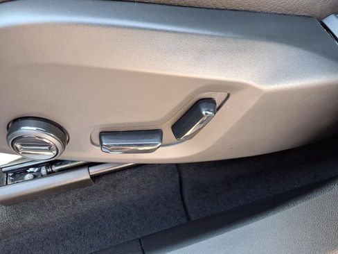 Used 2024 Volvo XC60 B5 Plus image 17