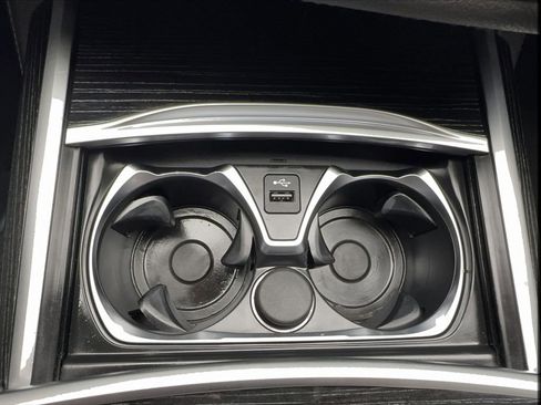 Used 2022 BMW 750i xDrive w/ Executive Package image 34