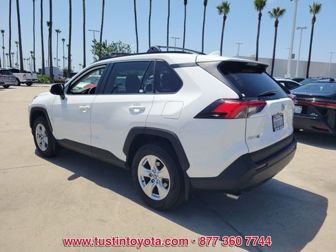 Certified 2020 Toyota RAV4 XLE w/ Convenience Package FWD image 6