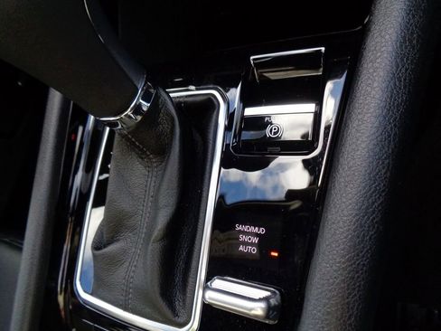 Certified 2024 Jeep Compass Limited w/ High Altitude Package image 21