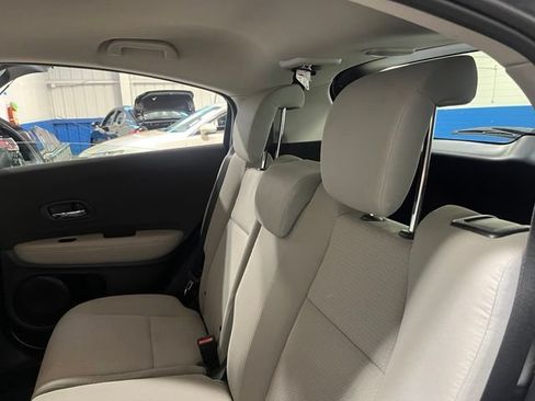 Used 2021 Honda HR-V LX image 18