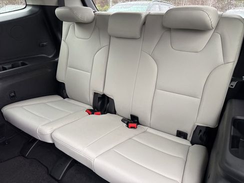 New 2025 Kia Telluride EX w/ EX Captain's Chair Package image 15