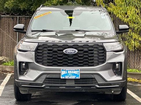 Certified 2025 Ford Explorer ST-Line w/ ST-Line Street Pack image 6