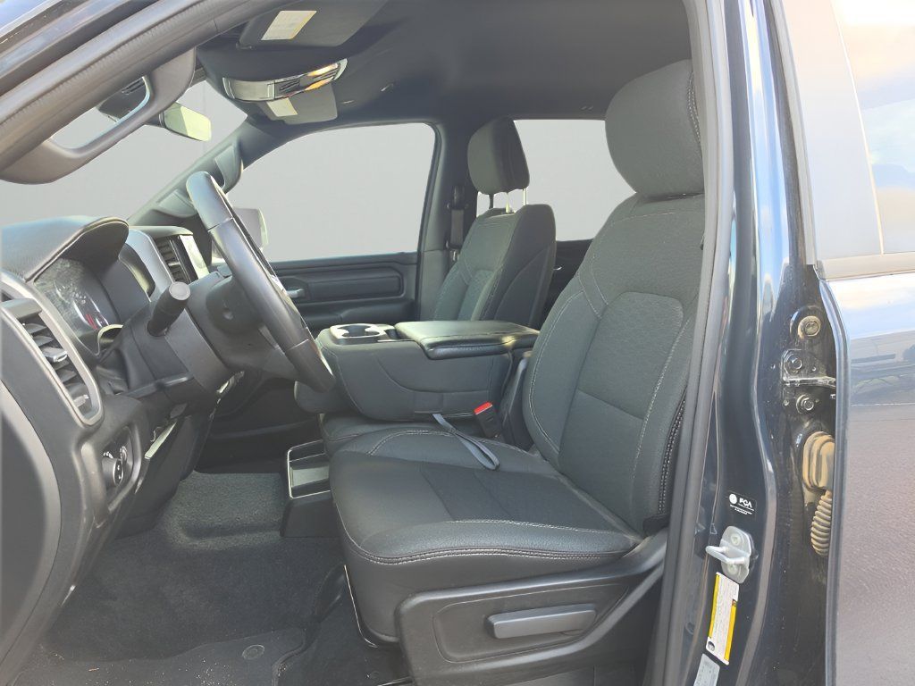 Used 2025 RAM 1500 Tradesman AWD/4WD image 11