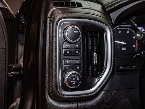 Used 2023 GMC Sierra 2500 AT4 w/ AT4 Premium Plus Package AWD/4WD image 20