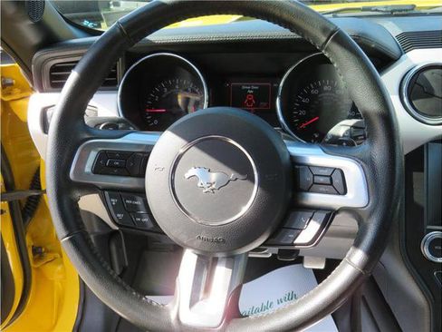 Used 2015 Ford Mustang Premium image 9