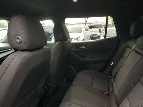 Used 2025 Chevrolet Equinox LT w/ Safety and Technology Package AWD/4WD image 9