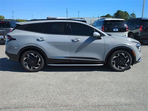 Used 2023 Kia Sportage SX image 3