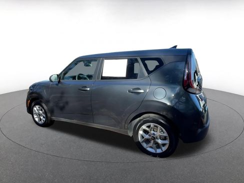 Used 2025 Kia Soul LX w/ LX Technology Package image 10