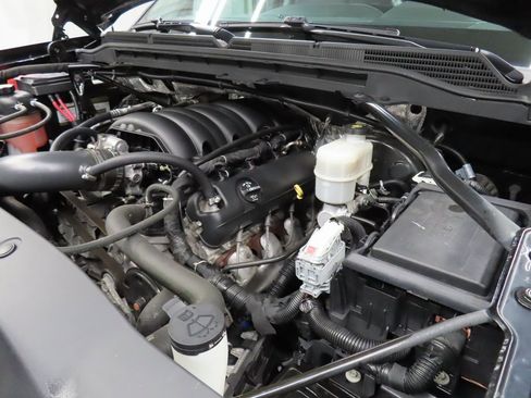 Used 2016 GMC Sierra 1500 SLT w/ SLT Premium Package image 17