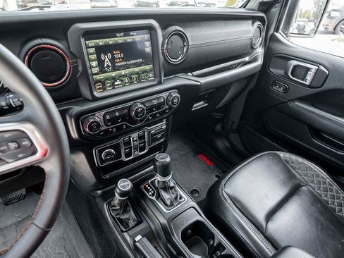 Used 2023 Jeep Gladiator Overland AWD/4WD image 35