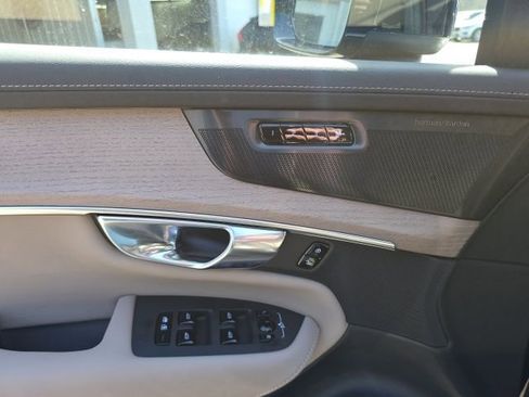 New 2026 Volvo XC90 T8 Ultra w/ Protection Package Premier AWD/4WD image 24