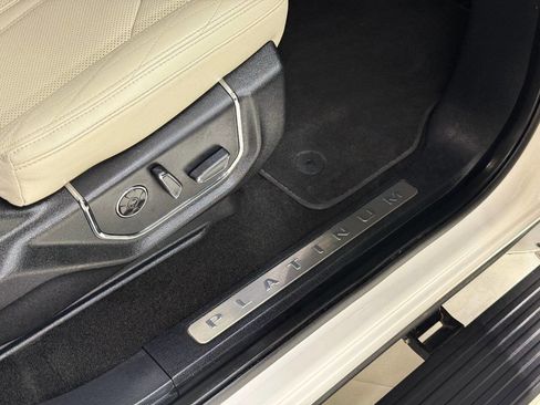 Used 2018 Ford Expedition Platinum RWD image 43