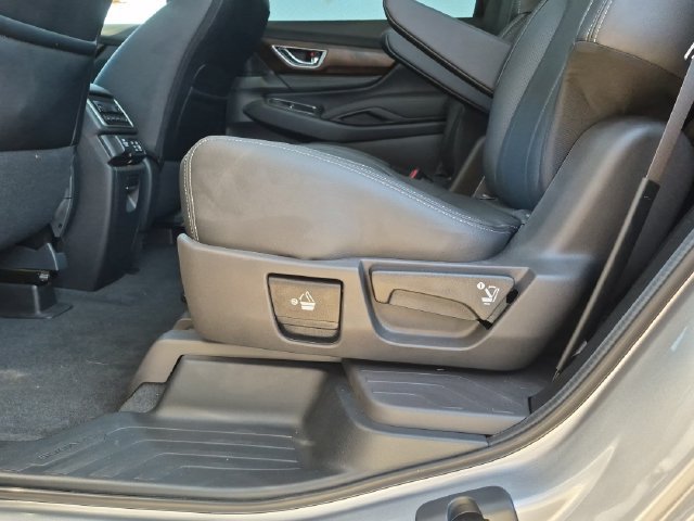 Used 2025 Subaru Ascent Touring AWD/4WD image 22